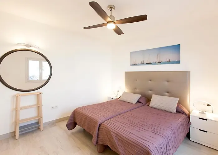 3 Bedroom Delphi With Private Heated Pool. Willa *