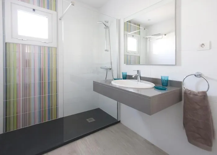 3 Bedroom Delphi With Private Heated Pool. Villa *